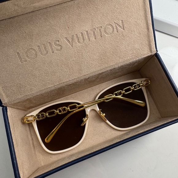 BRAND NEW Louis Vuitton Sunglasses - Beige and Gold - Picture 1 of 6